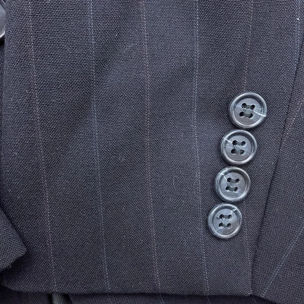 Hart Schaffner Marx sophisticated black